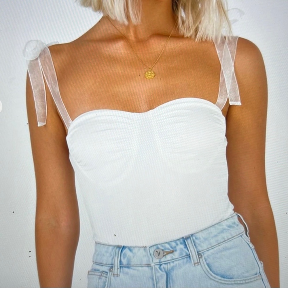 Size 0 Princess Polly White Jenna Bodysuit (Never Worn)